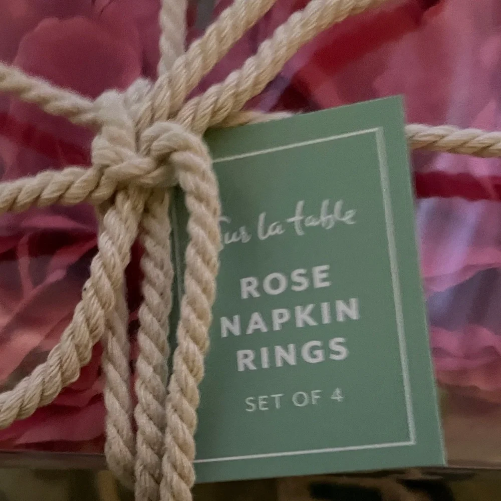 NWT Sur La Table Oversized Bloomed Rose Napkin Rings, Box of 4